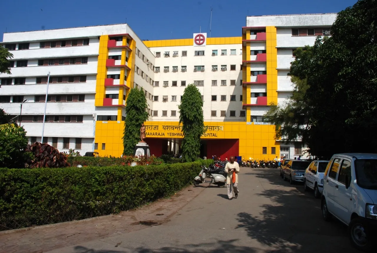 VIDEO वायरल; इंदौर के अस्पताल में फिर लापरवाही उजागर