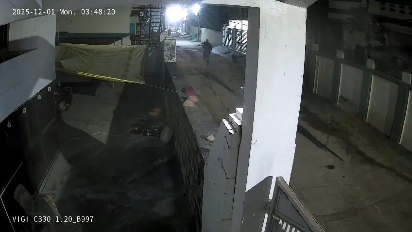 CCTV अलार्म से वारदात टली, आरोपियों की तलाश जारी